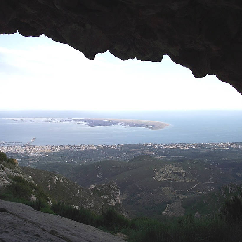 La Foradada, incontournable randonnée depuis sant carles de la rapita, vue sur Alcanar Playa, location vacances, Groom service DElta